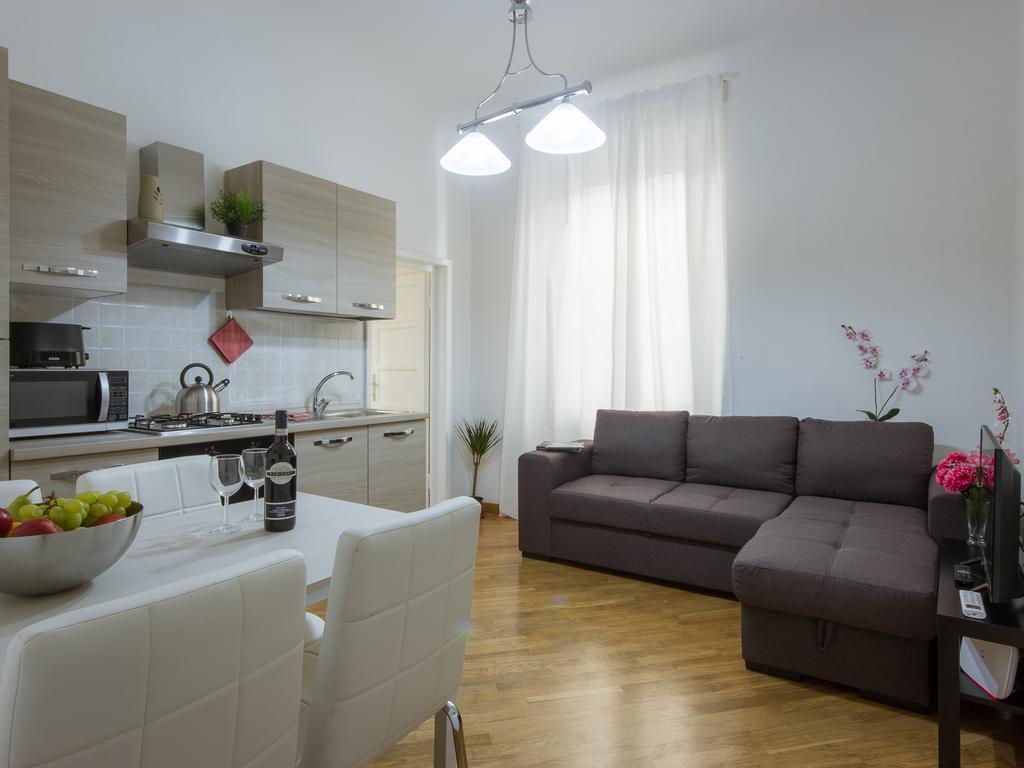 Stylisch Canacci 2 Bedroom Apartment Florence Buitenkant foto
